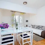 Apartament By The Sea Sukosan, Zadar - 5863 Sukošan