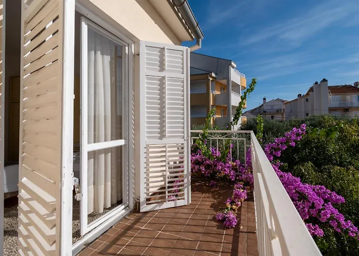 Apartament By The Sea Sukosan, Zadar - 5863 Sukošan